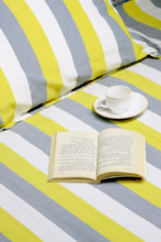 Load image into Gallery viewer, Bed spread - Stripes savvy