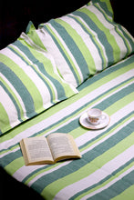 Load image into Gallery viewer, Bed Spread - Streak Sensation