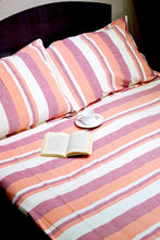 Load image into Gallery viewer, Bed Spread - Streak Sensation