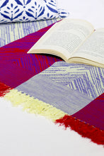 Load image into Gallery viewer, Blankets - Squiggle