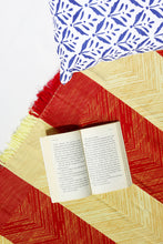 Load image into Gallery viewer, Blankets - Squiggle